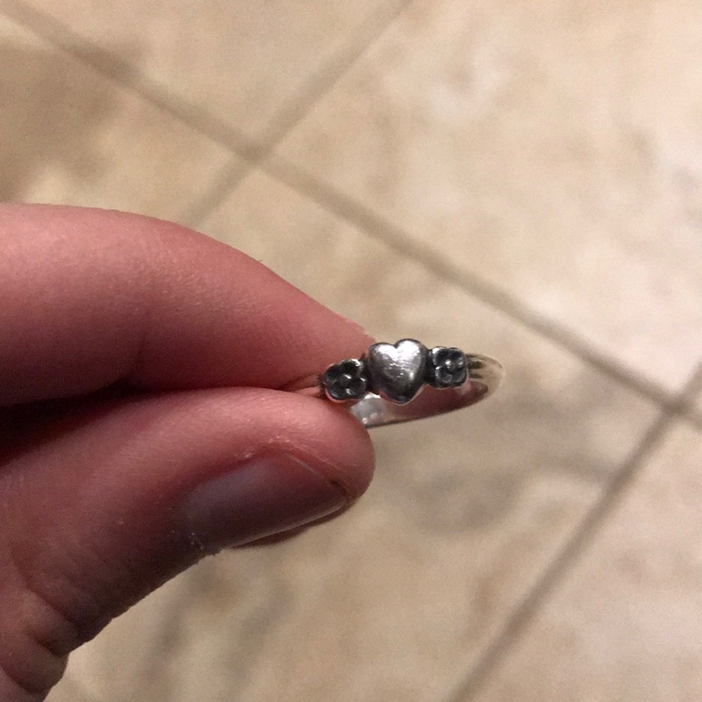James Avery floral heart ring